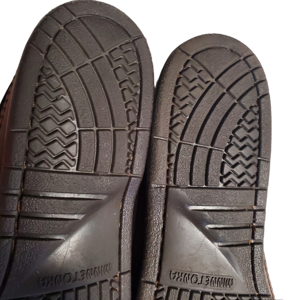 Minnetonka Leather Shoes - Picture 11 of 12